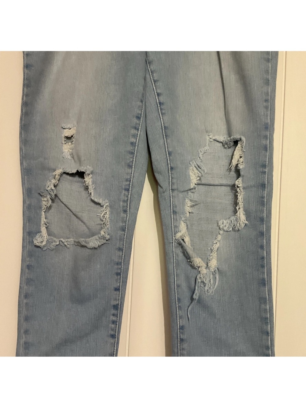 Levi's Light Blue Ripped Straight-Leg Women's Jeans - Picture 3 of 7